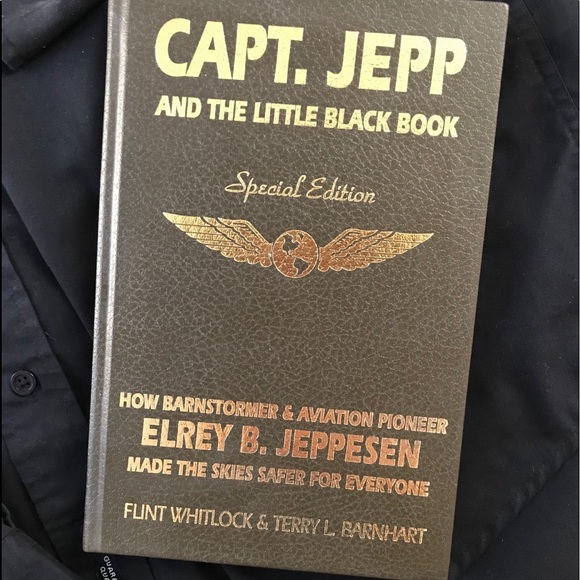 AVIATION 6 PILOT Clothes, RARE Collectibles BOEING JEPPESEN + VALUABLE SURPRISE! - Picture 3 of 10